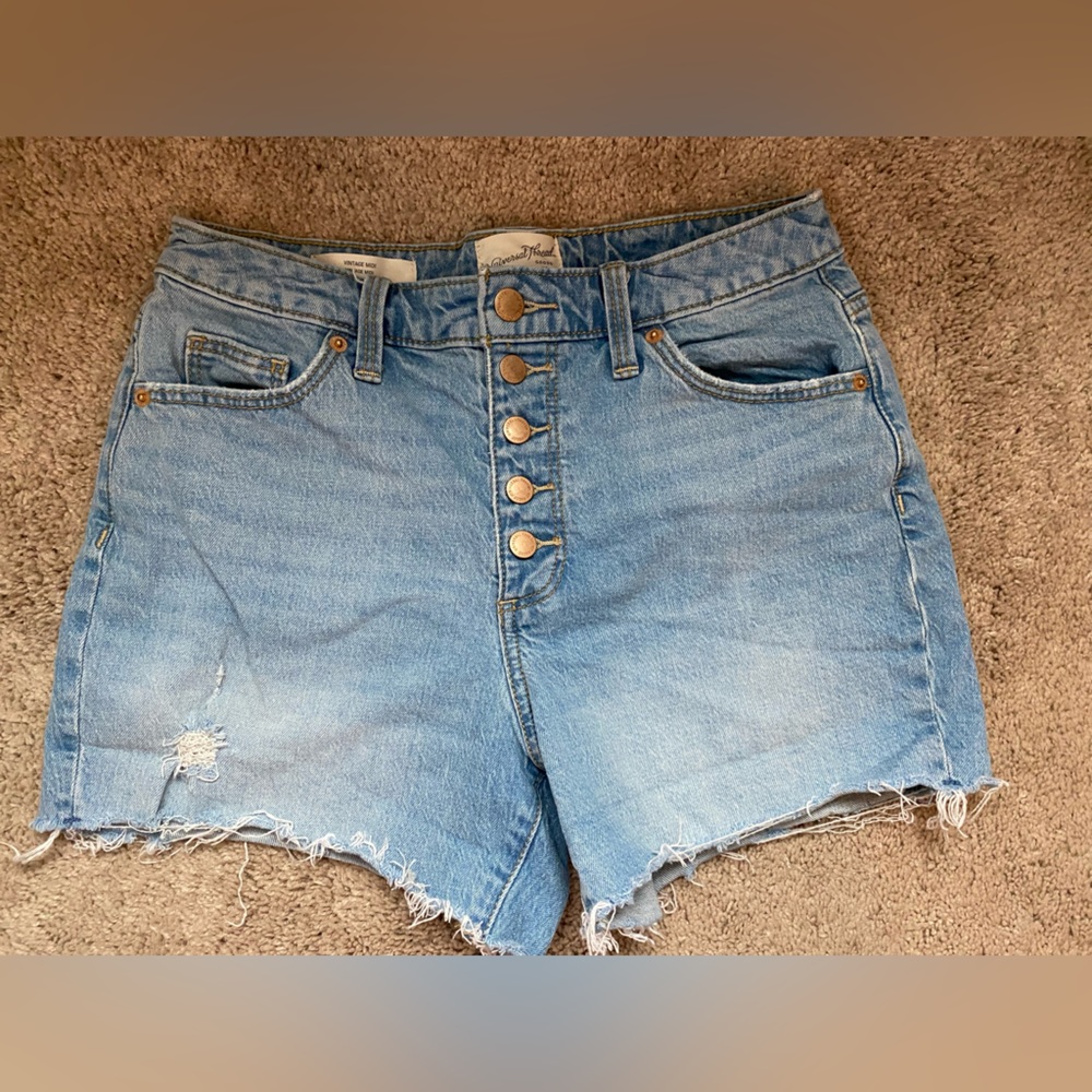 Universal Thread High-Rise Vintage Midi Jean Shorts